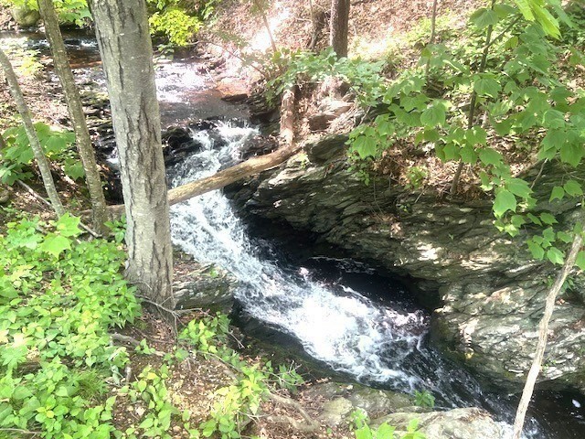 871 Pleasant St, Leominster, MA 01453 - Image 12