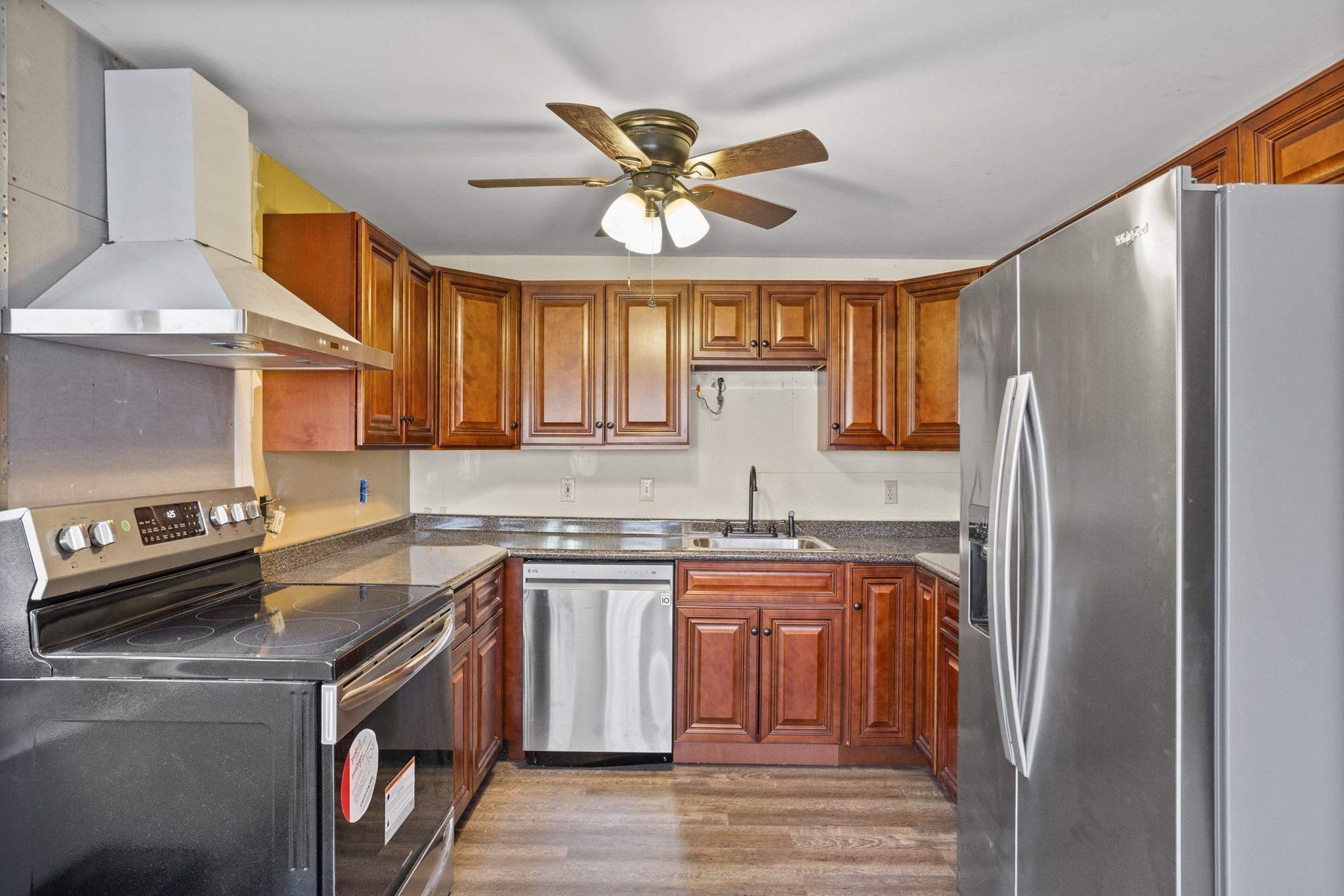 871 Pleasant St, Leominster, MA 01453 - Image 21