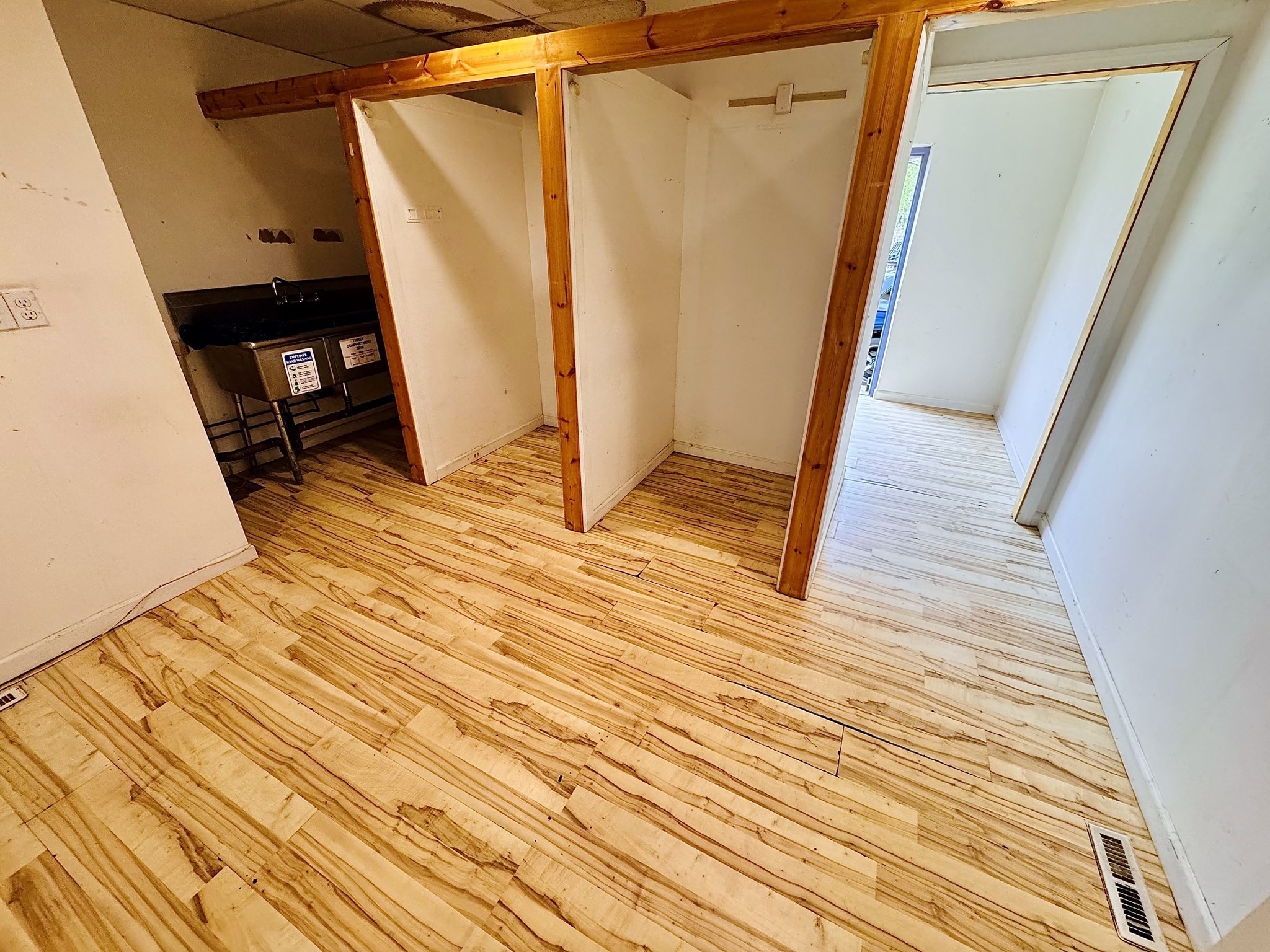 878 Sumner Ave, Springfield, MA 01108 - Image 8