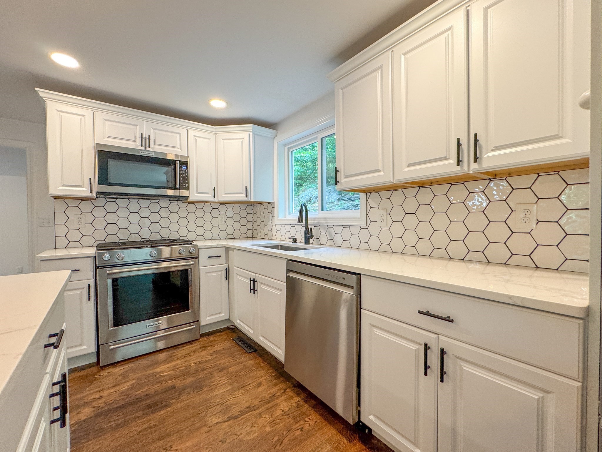 282 Pleasant St, Marblehead, MA 01945 - Image 15