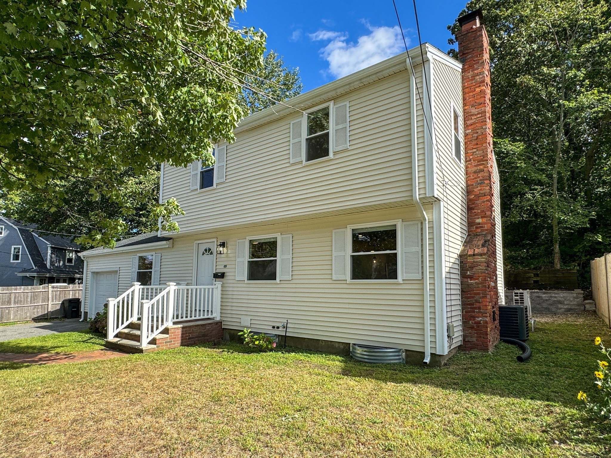 282 Pleasant St, Marblehead, MA 01945 - Image 4
