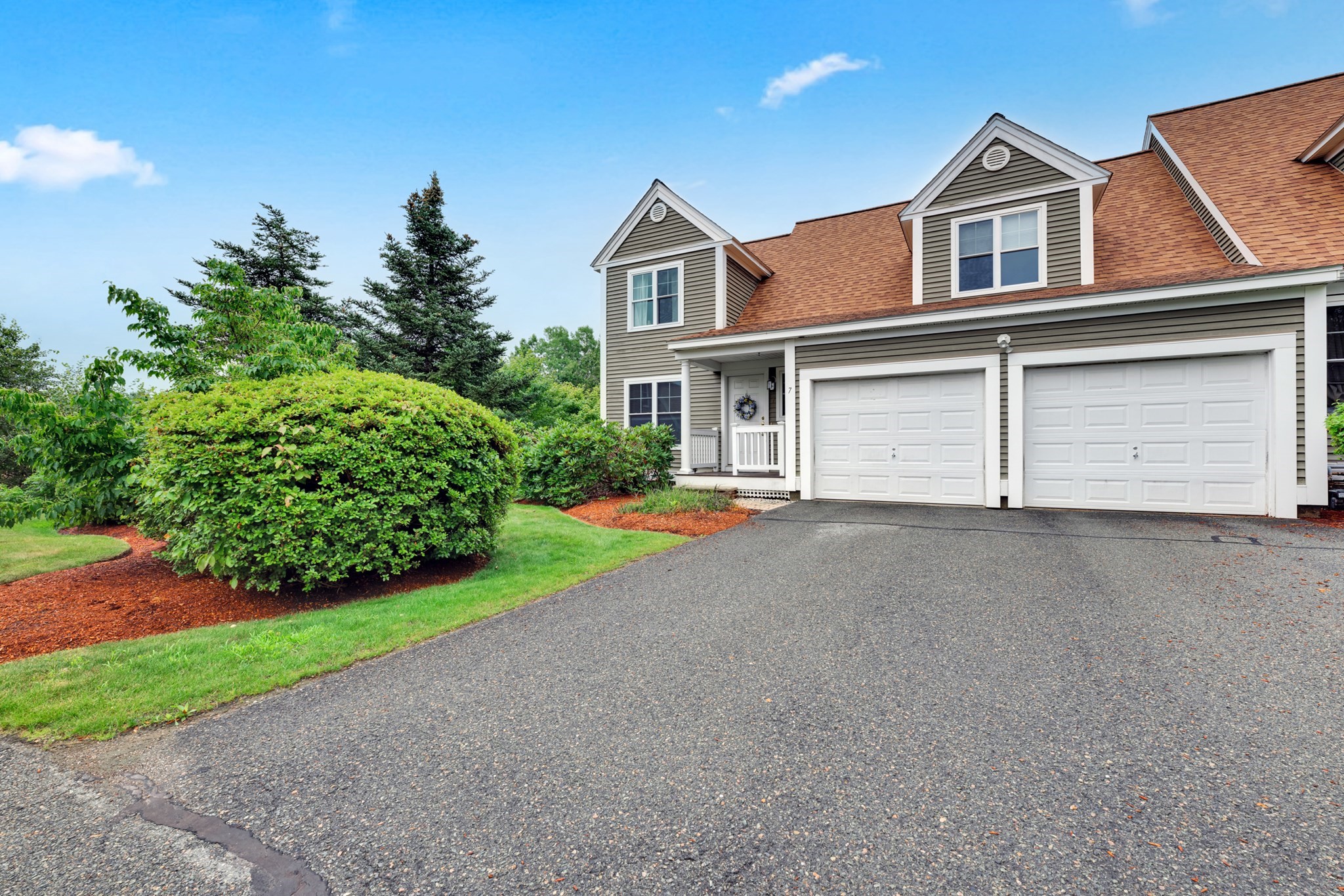 7 Jefferson Court Unit 7, Uxbridge, MA 01569 - Image 2
