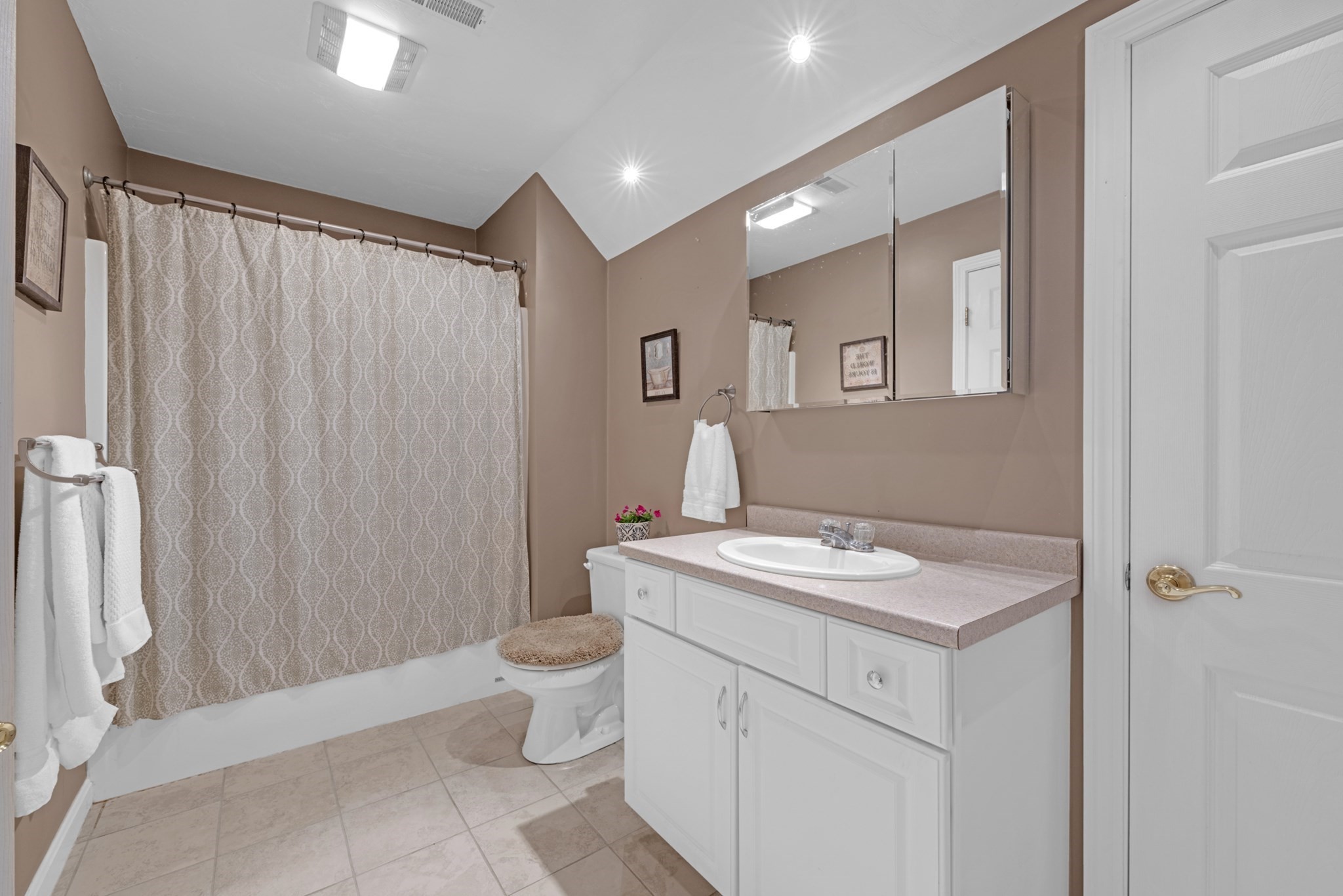 7 Jefferson Court Unit 7, Uxbridge, MA 01569 - Image 24