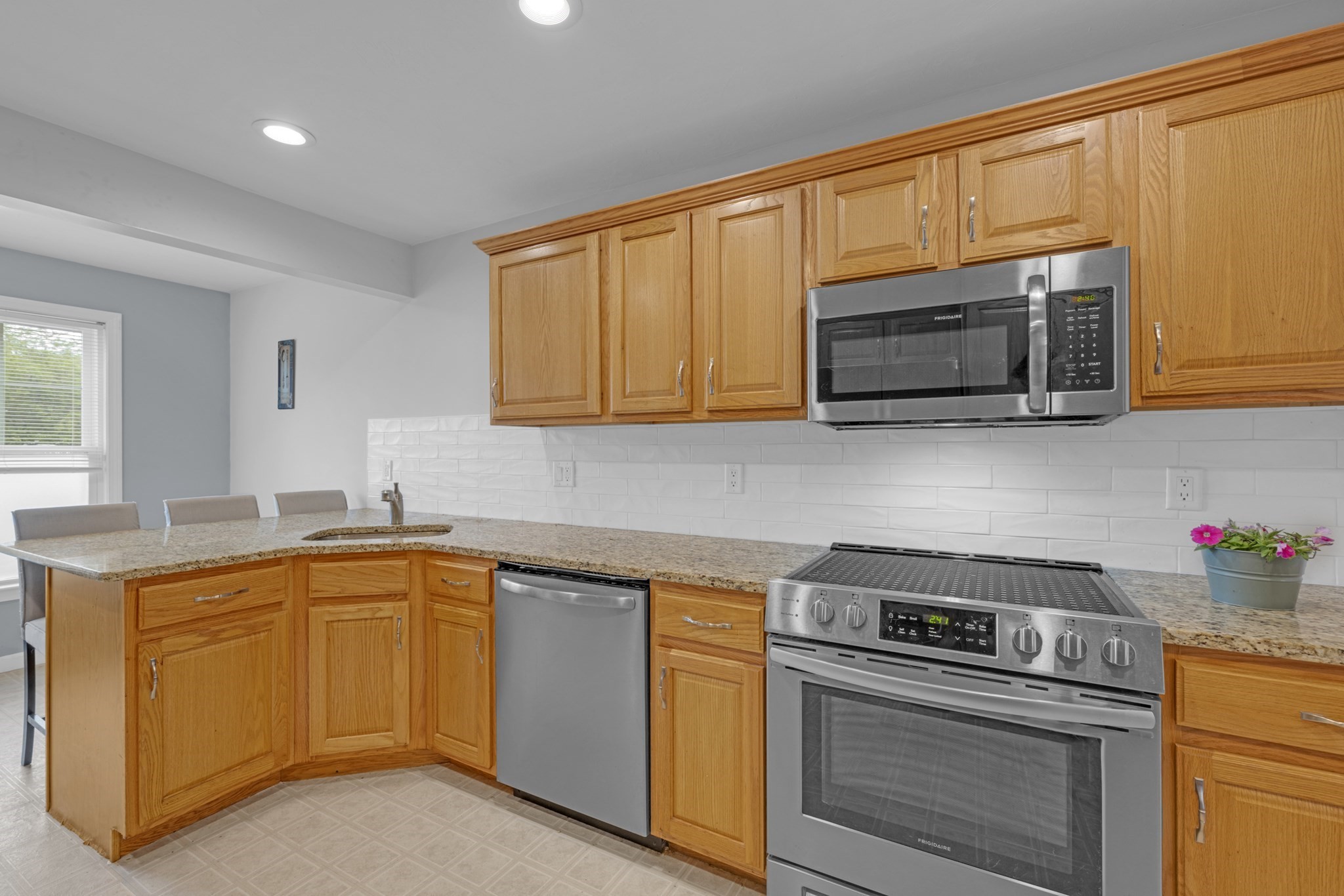 7 Jefferson Court Unit 7, Uxbridge, MA 01569 - Image 7