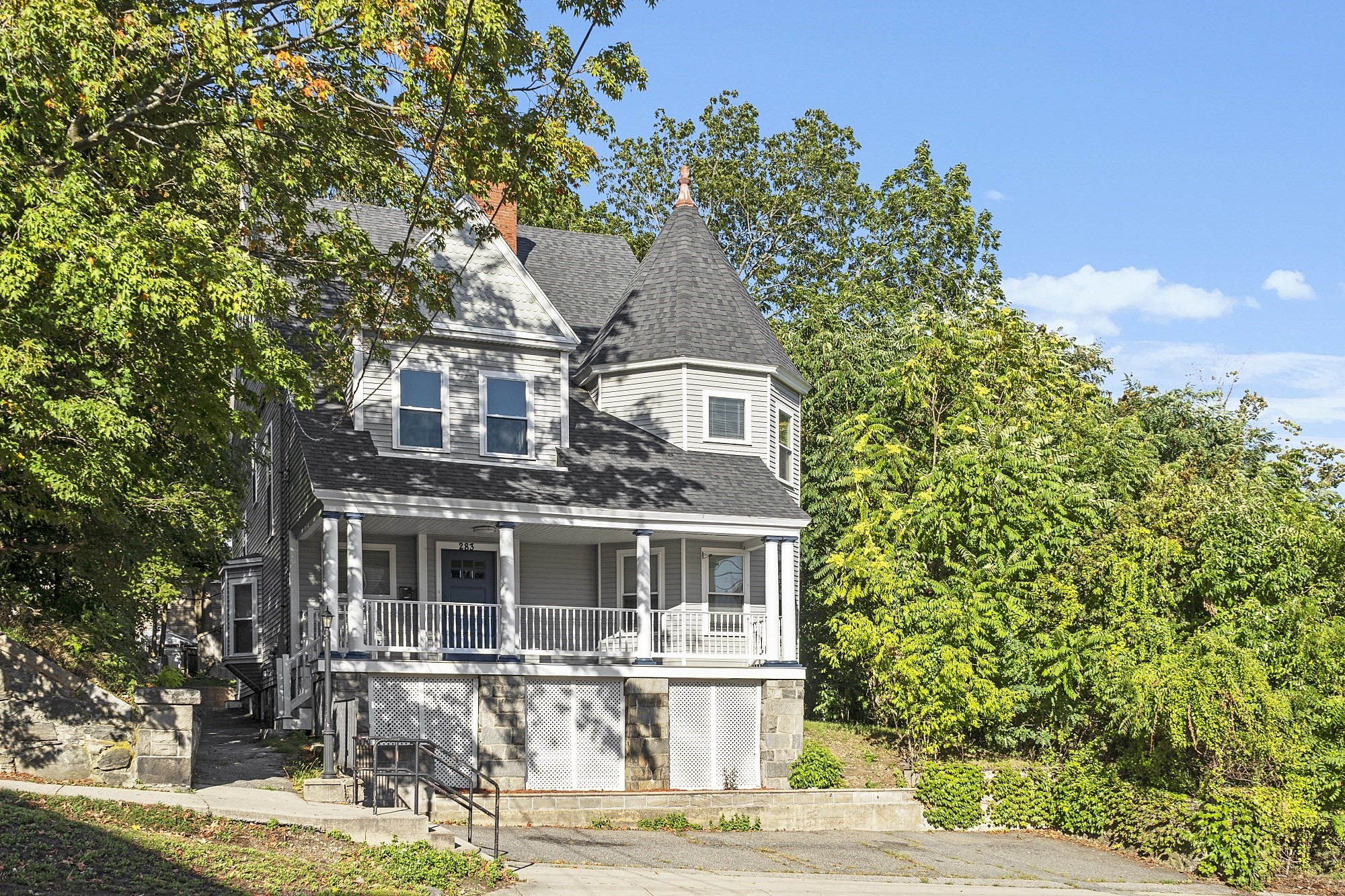 283 Broadway, Methuen, MA 01844