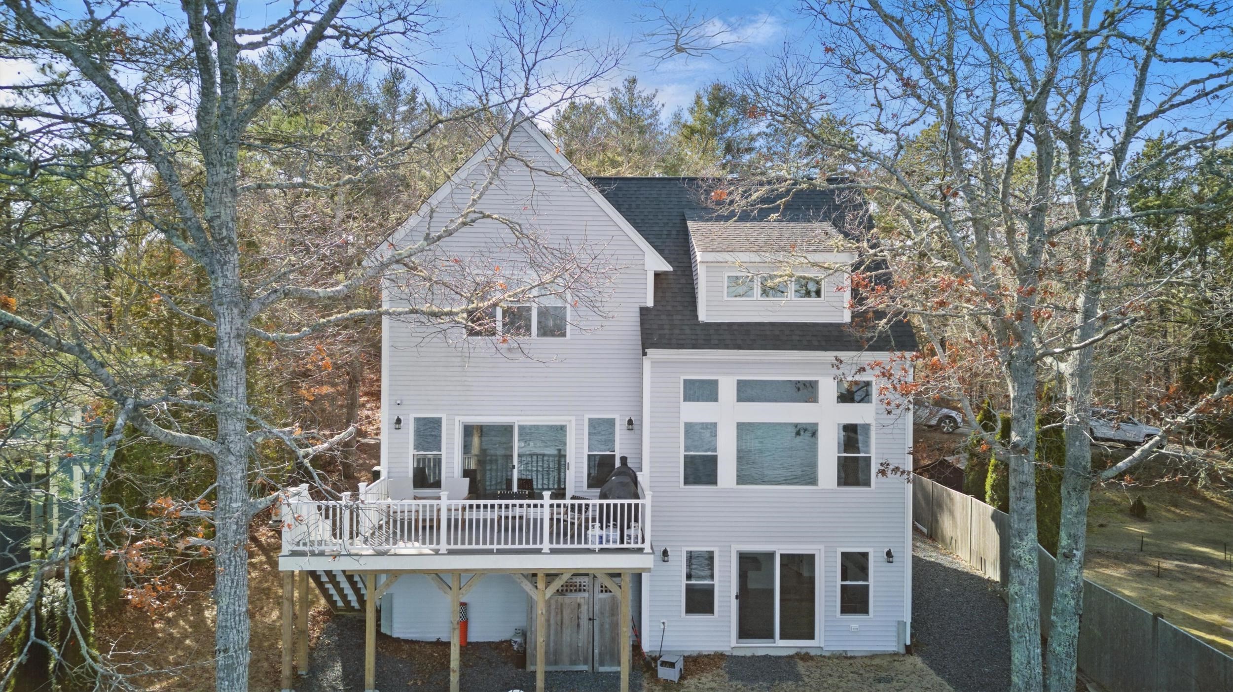 137 Sandy Beach Rd, Plymouth, MA 02360