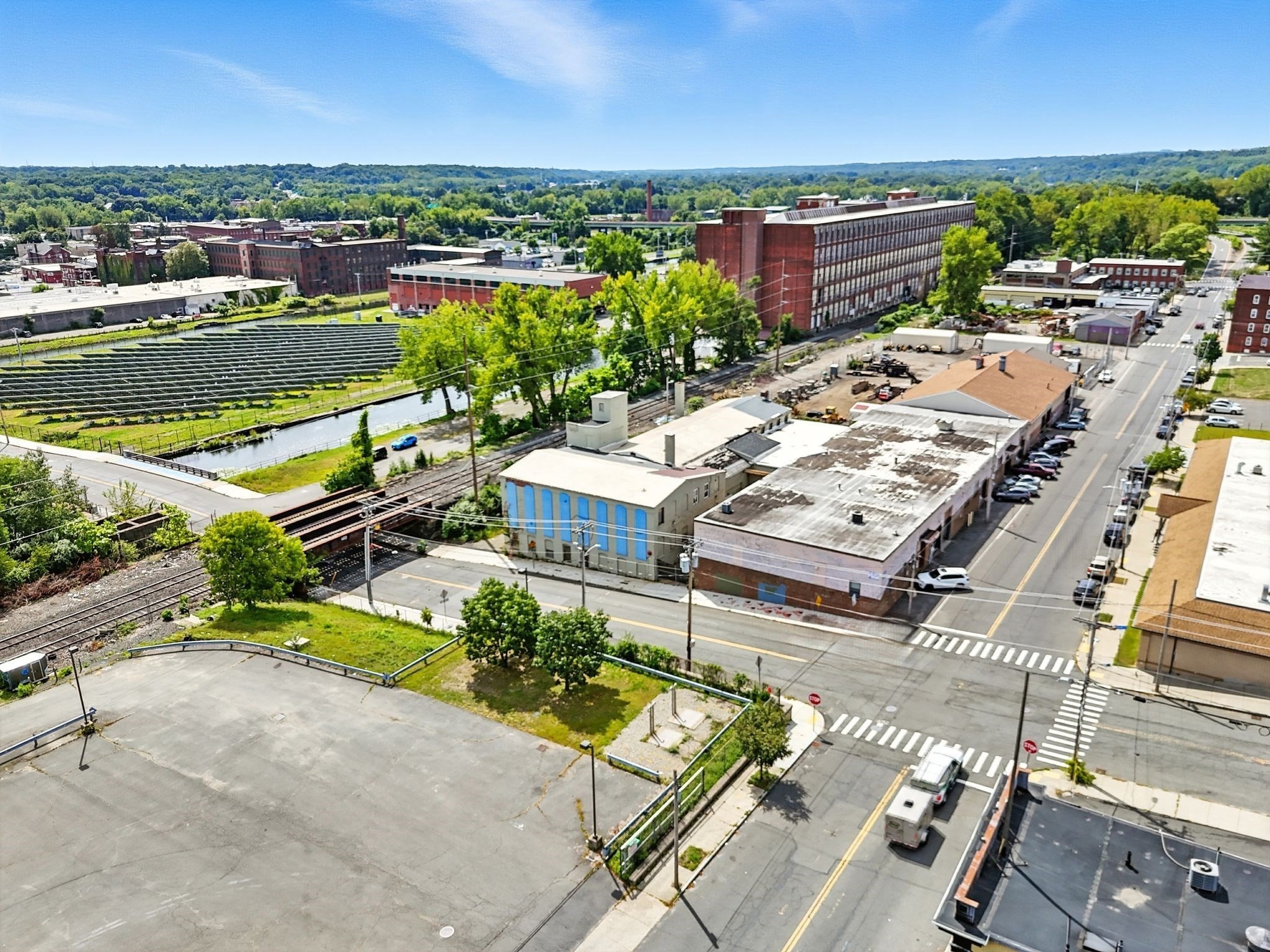 90 Sargeant St, Holyoke, MA 01040 - Image 22