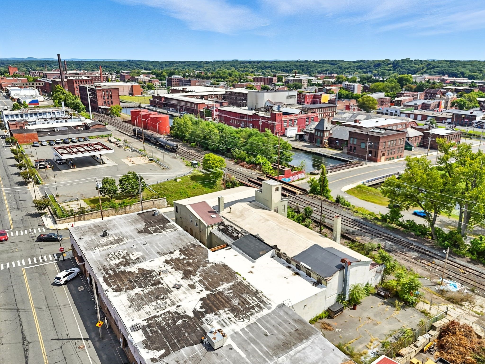 90 Sargeant St, Holyoke, MA 01040 - Image 25