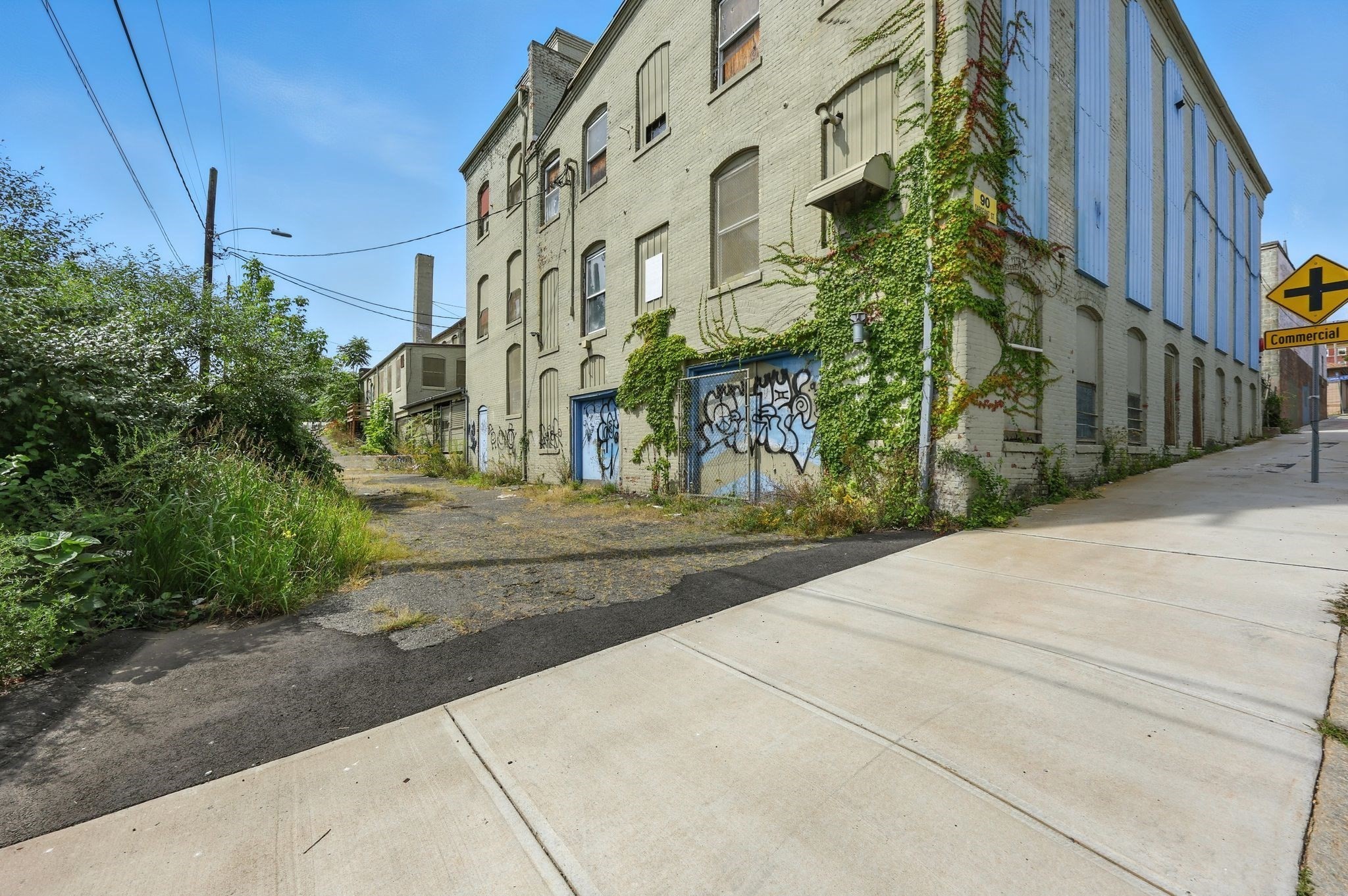 90 Sargeant St, Holyoke, MA 01040 - Image 4