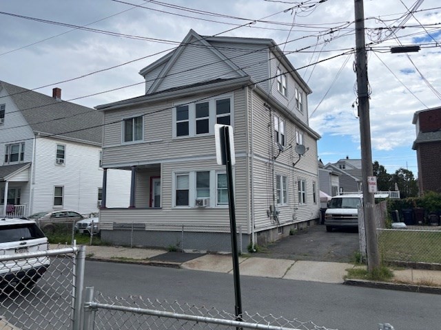 19 Heath St, Everett, MA 02149