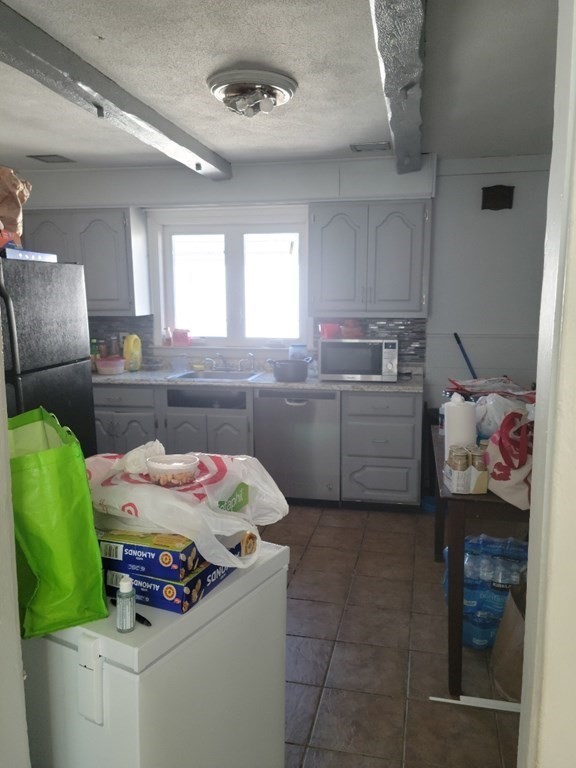 19 Heath St, Everett, MA 02149 - Image 15