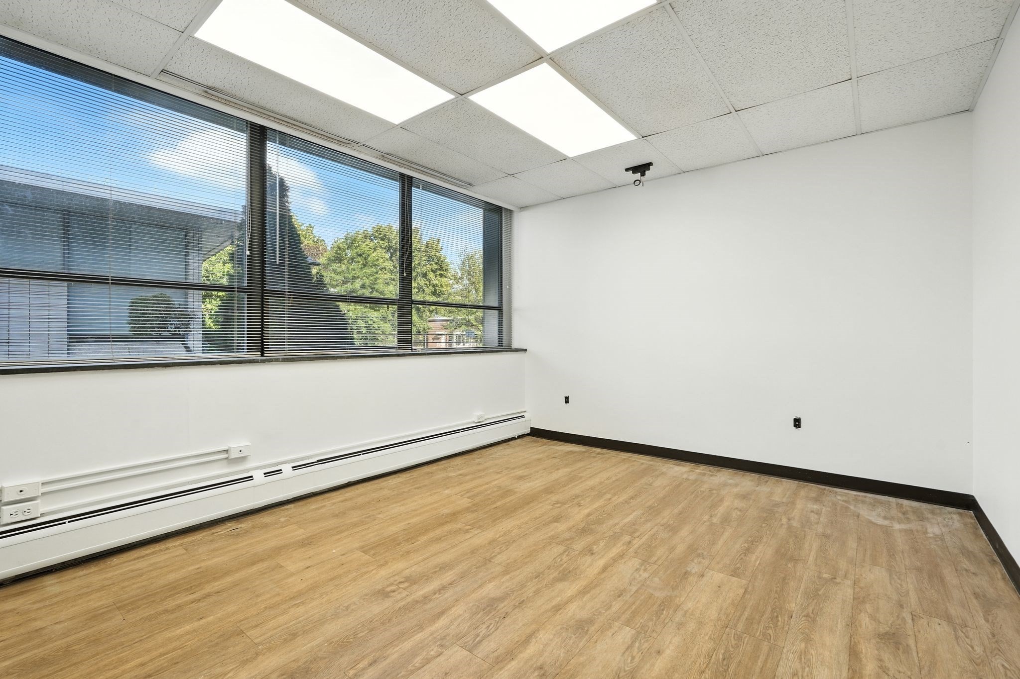 117 Park Ave, West Springfield, MA 01089 - Image 16