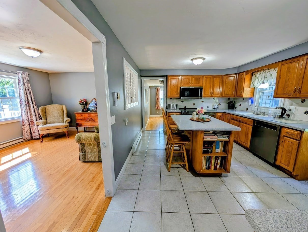 10 Harrington Rd, Charlton, MA 01507 - Image 4