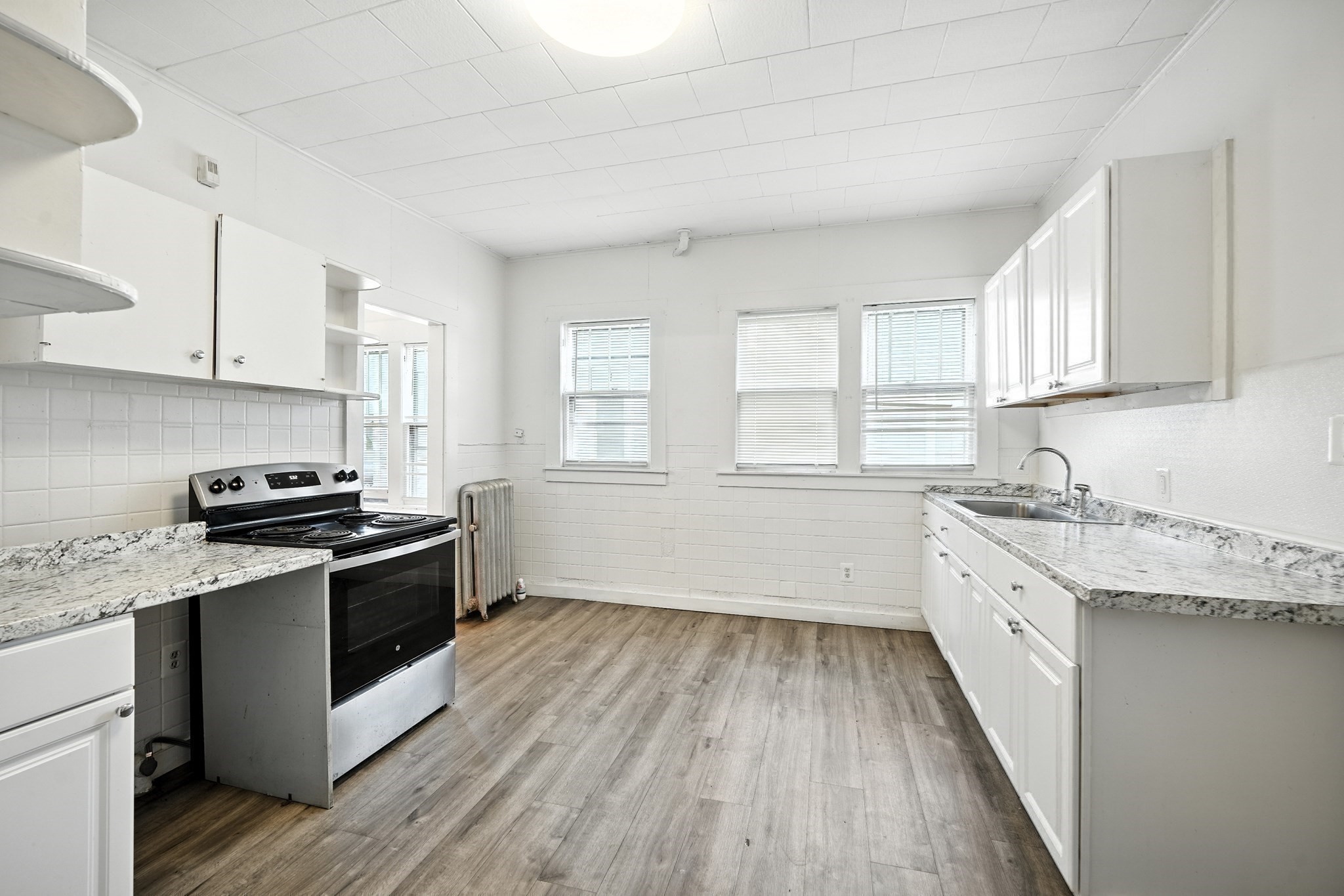 335 Springfield St, Agawam, MA 01001 - Image 6