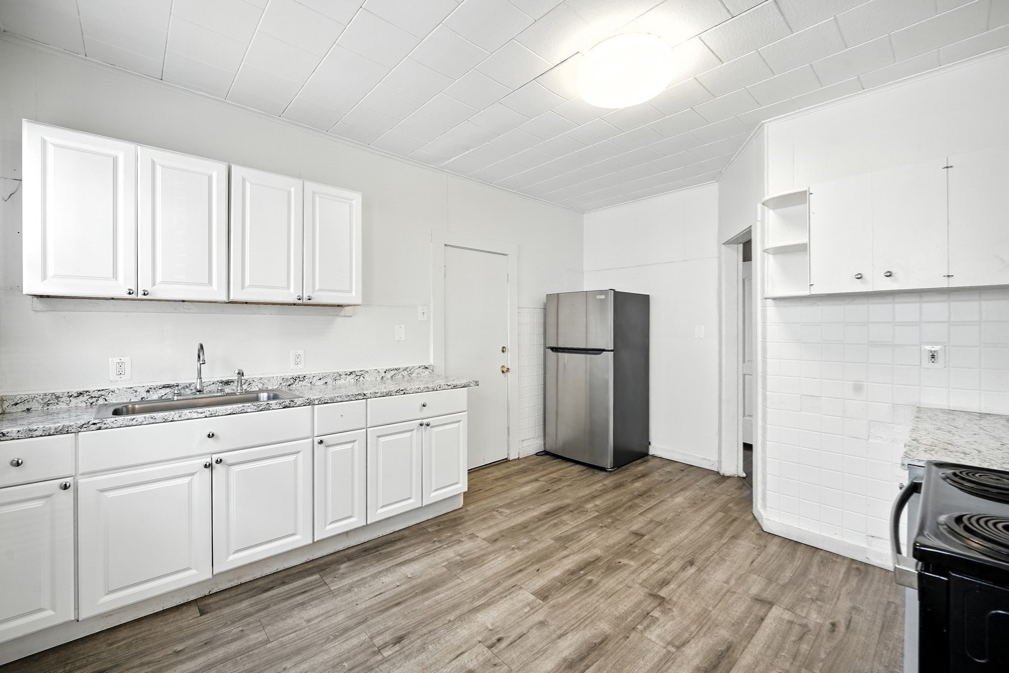 335 Springfield St, Agawam, MA 01001 - Image 8