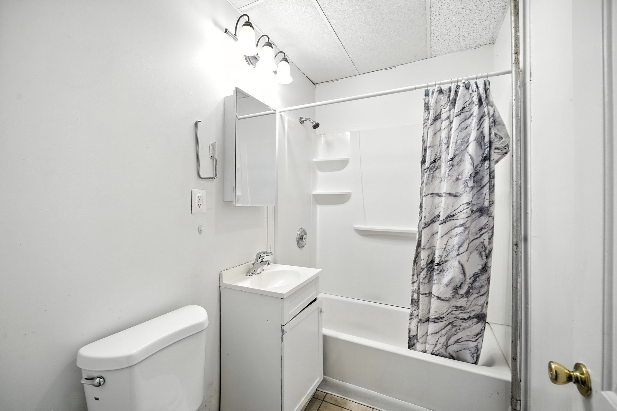 335 Springfield St, Agawam, MA 01001 - Image 9