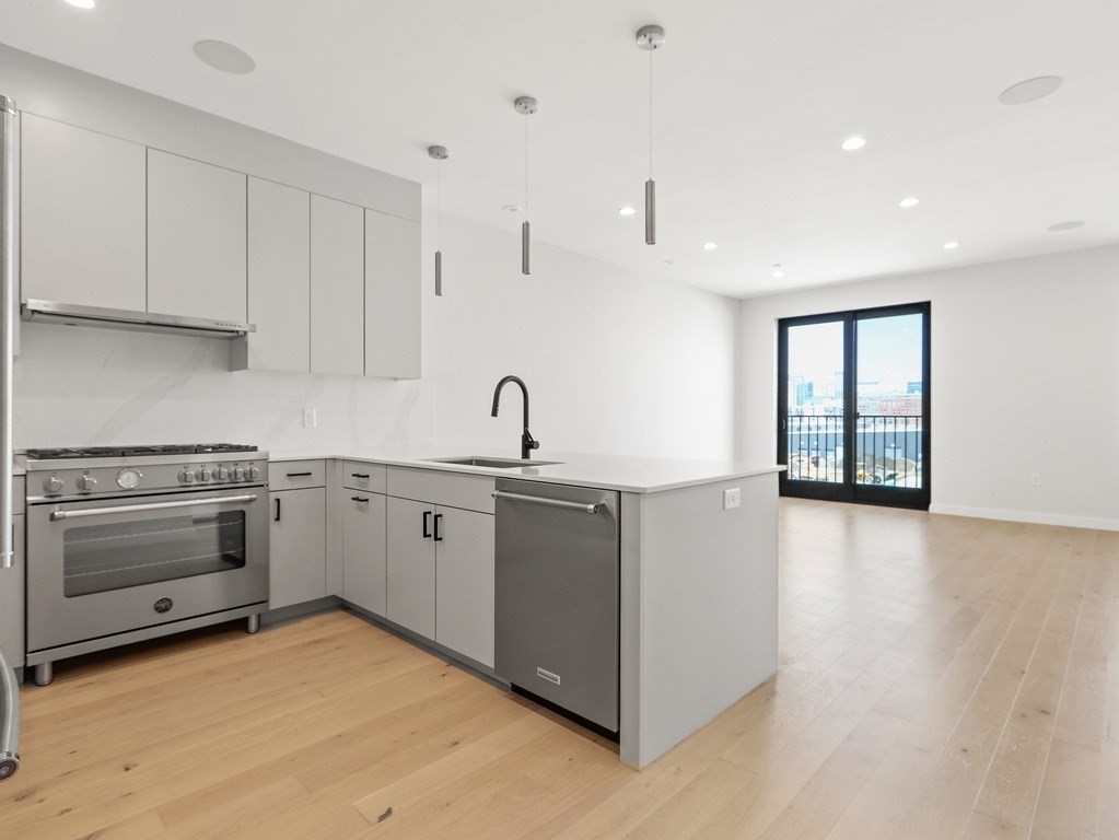 340 West 2nd Street Unit 17, South Boston, Boston, MA 02127 - Image 12