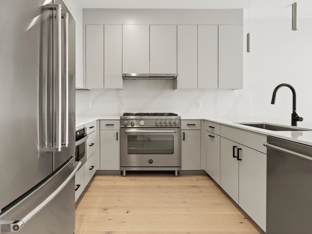 340 West 2nd Street Unit 17, South Boston, Boston, MA 02127 - Image 13