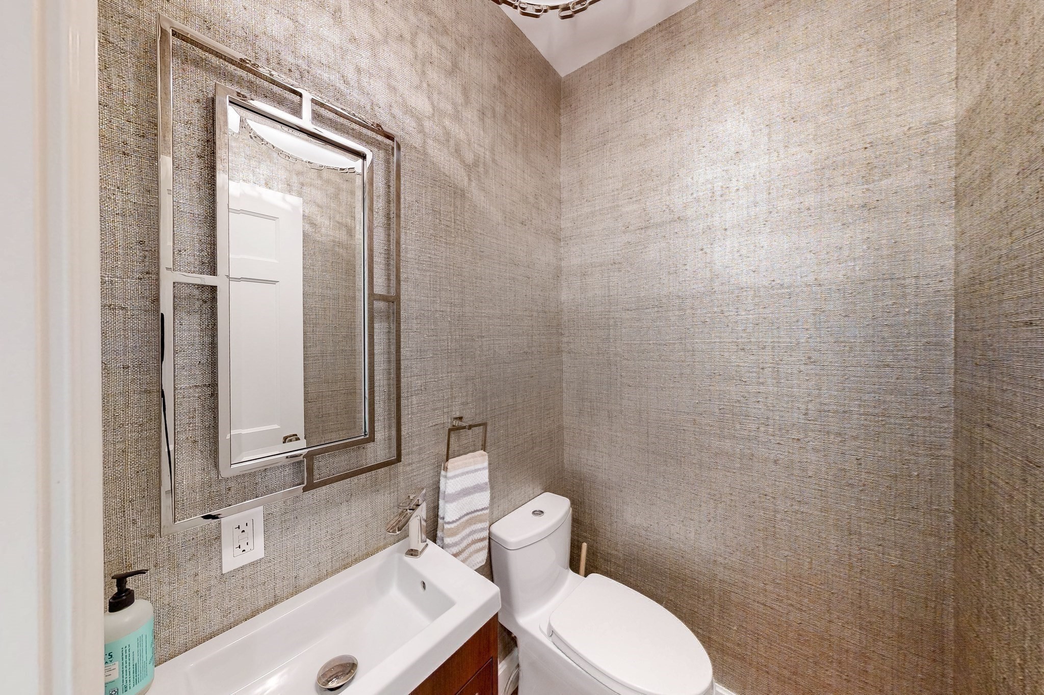 9 Chestnut St, Beacon Hill, Boston, MA 02108 - Image 16