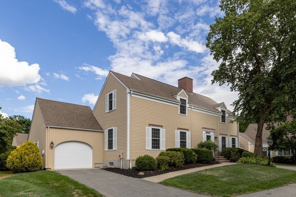 10 Martingale Lane Unit 10, Andover, MA 01810