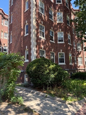 61 Garfield St Unit 3, Cambridge, MA 02138