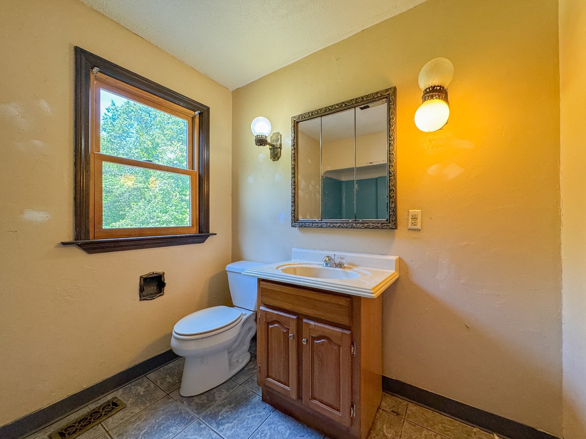 198 Union Rd, Wales, MA 01081 - Image 13