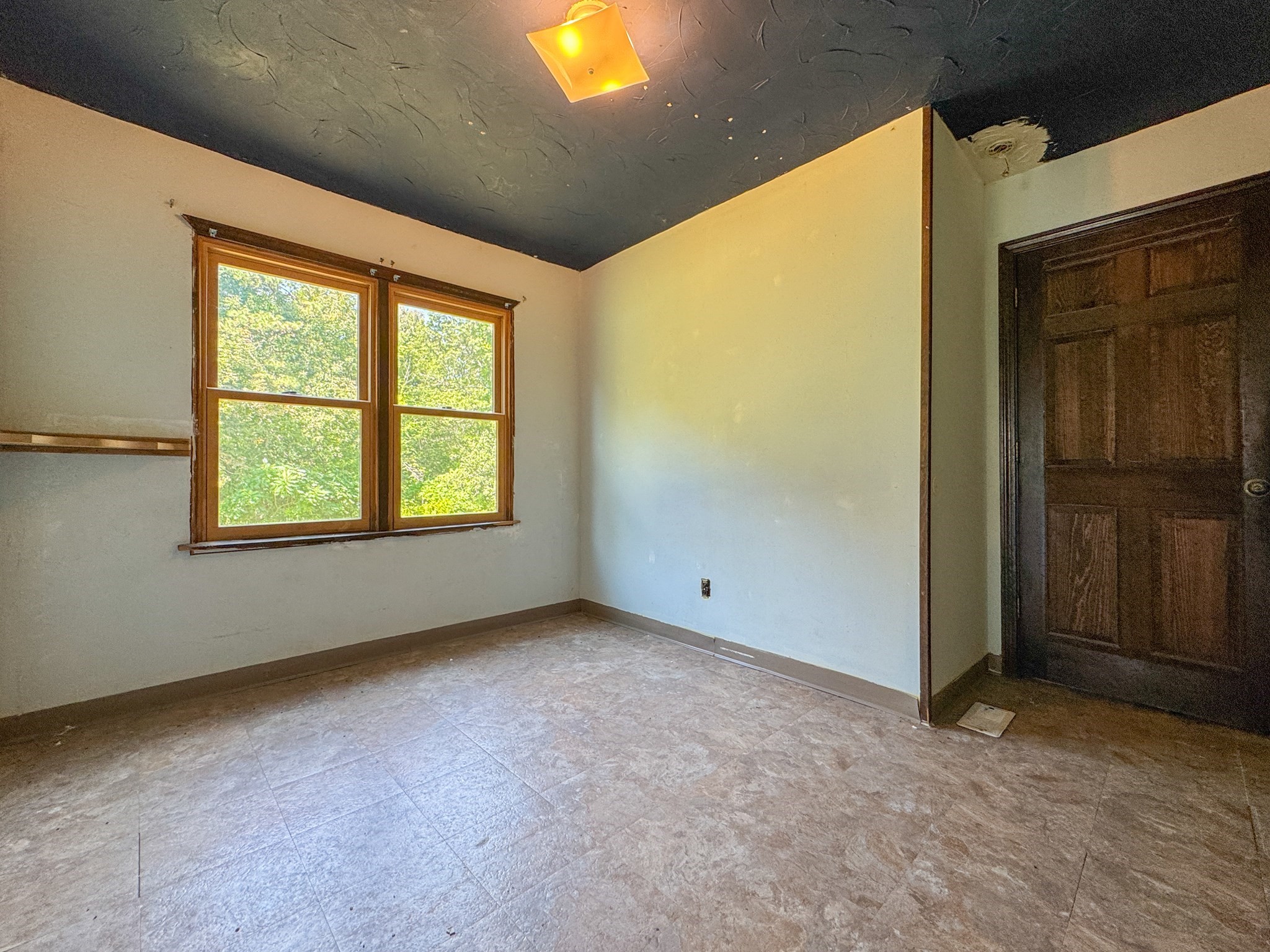 198 Union Rd, Wales, MA 01081 - Image 19