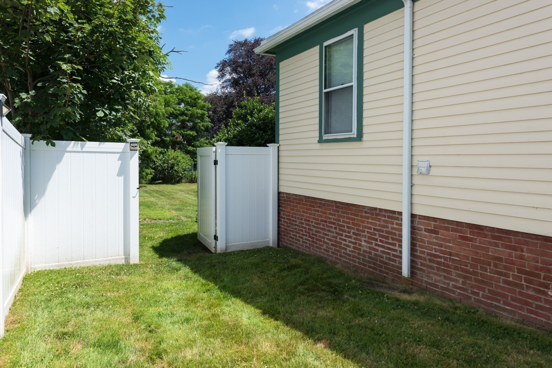 64 Centre Ave Unit 1, Abington, MA 02351 - Image 24