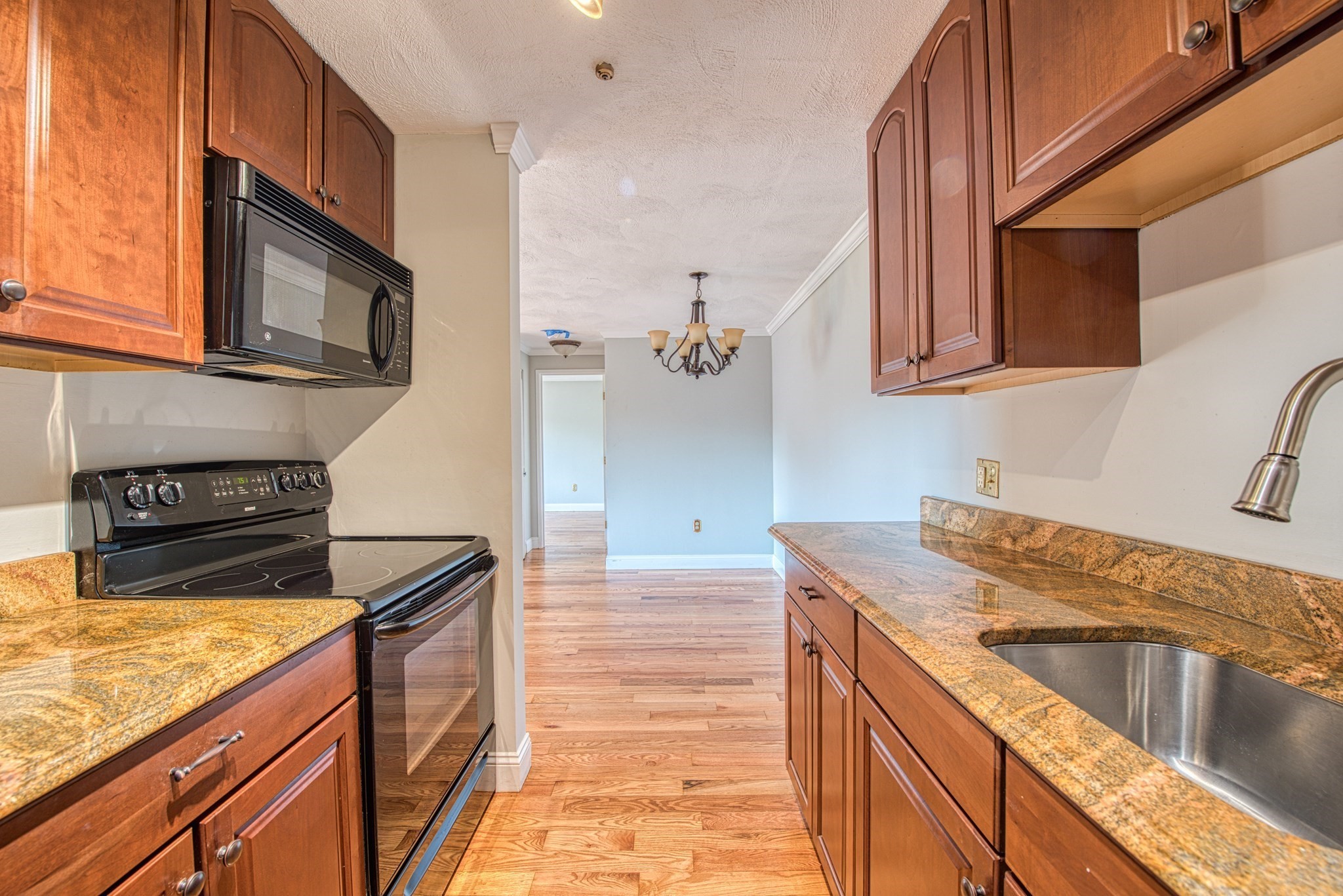 47 Juniper Rd Unit F9, North Attleboro, MA 02760