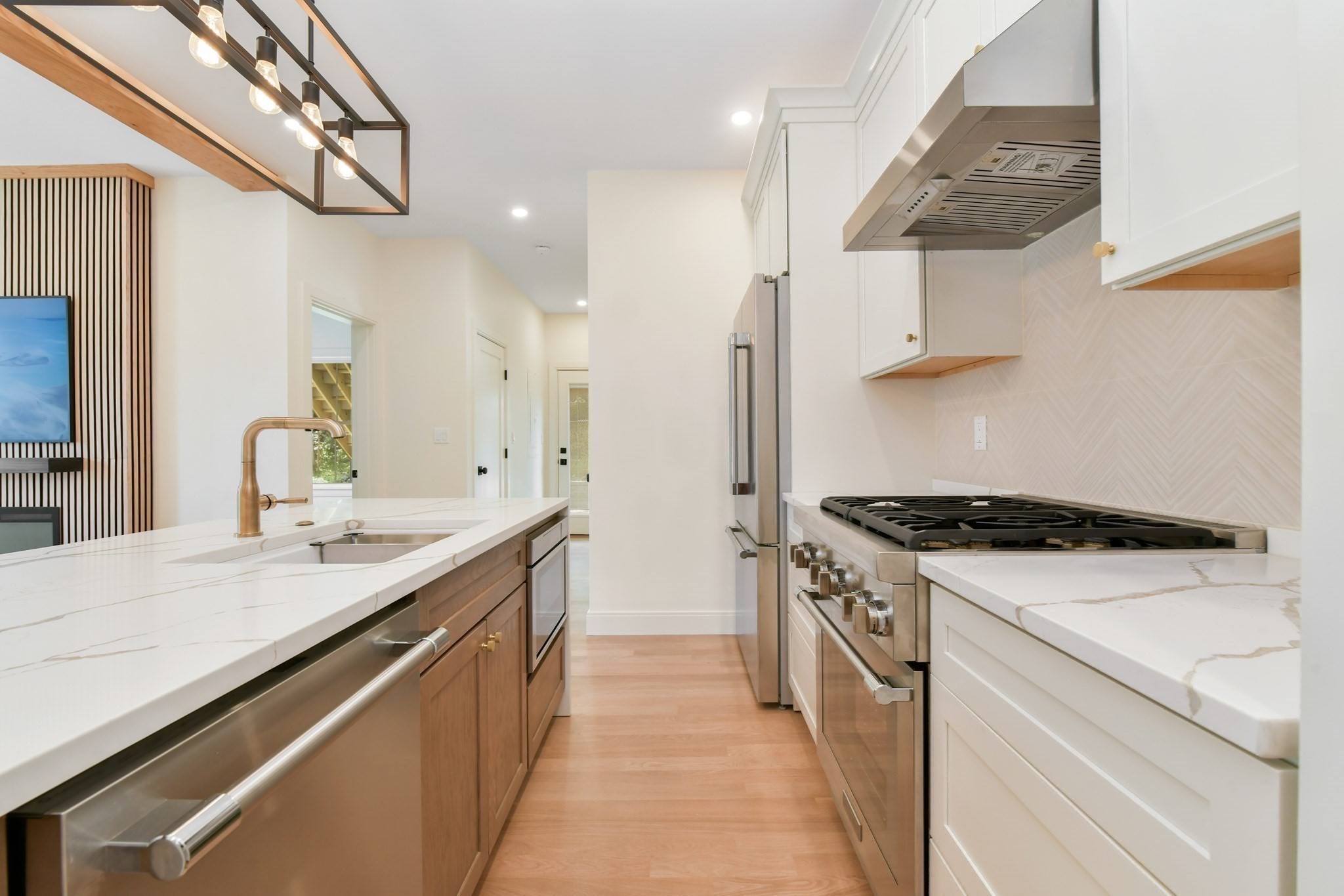 36 McKone Street, Dorchester, Boston, MA 02122 - Image 32