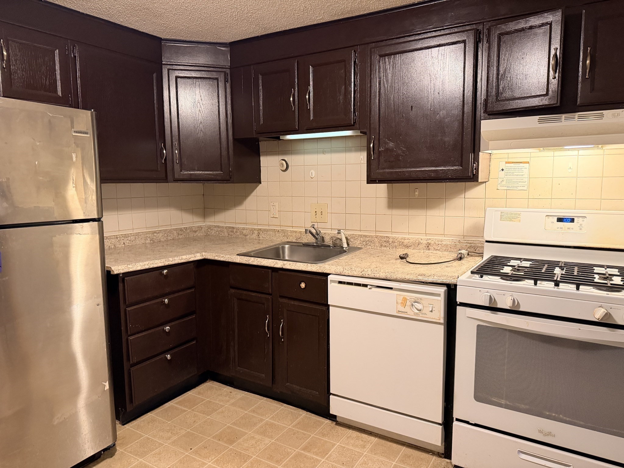 345 Hildreth St Unit 14, Lowell, MA 01850 - Image 3