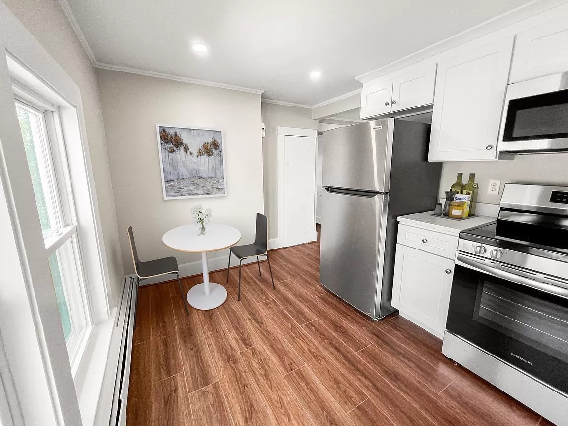 49 W Greenwood, Amesbury, MA 01913 - Image 3