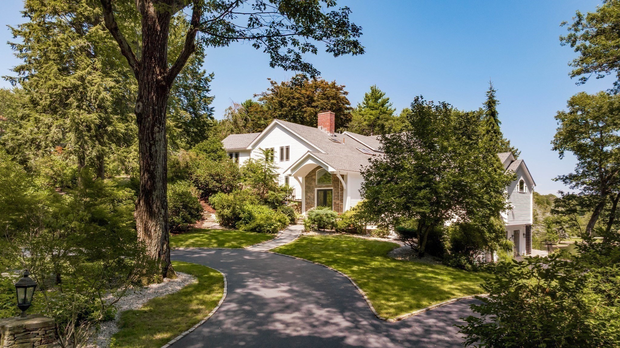 100 Westcliff Rd, Weston, MA 02493