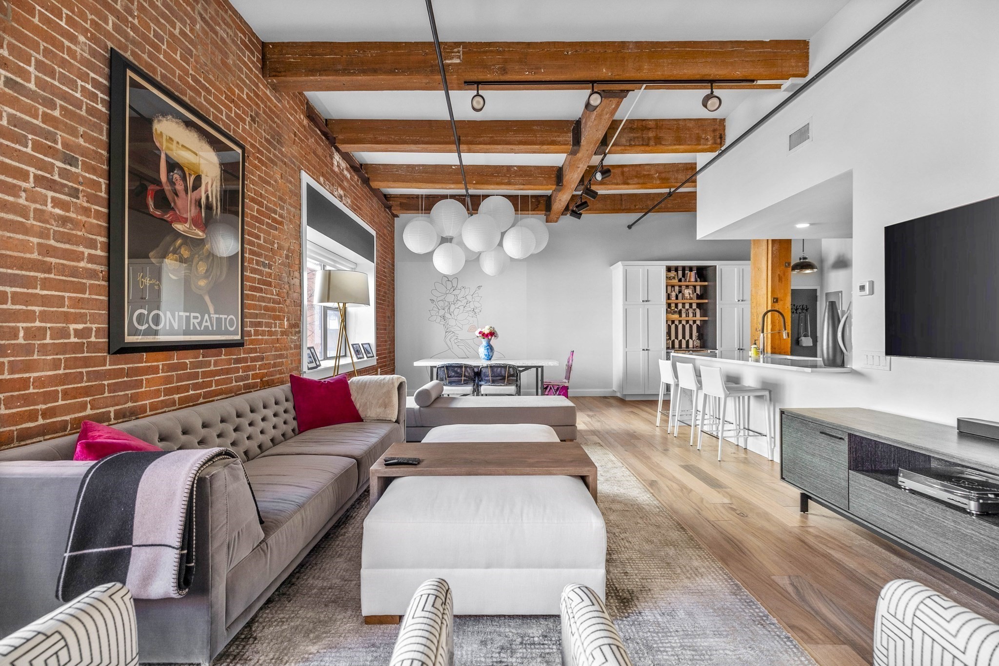 15 Sleeper St. Unit 206, Seaport, Boston, MA 02210