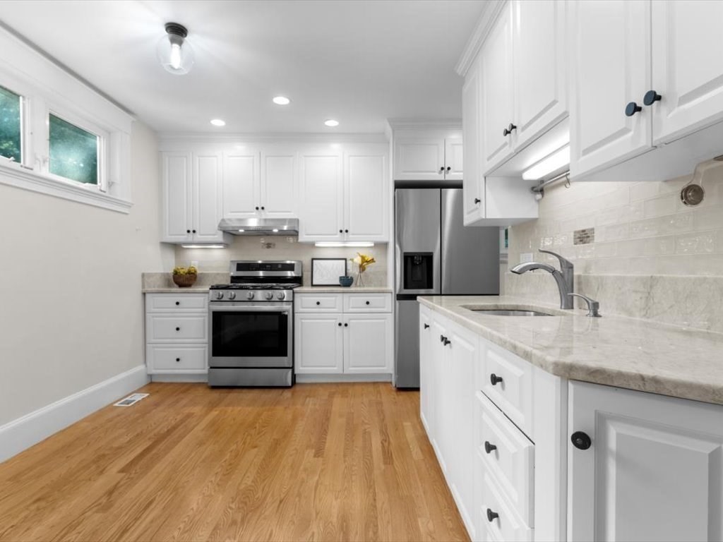 51 Bourne St Unit 51, Newton, MA 02466 - Image 11