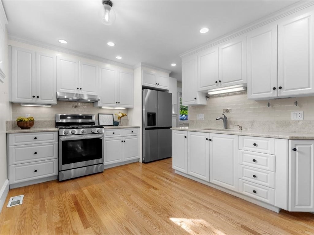 51 Bourne St Unit 51, Newton, MA 02466 - Image 12