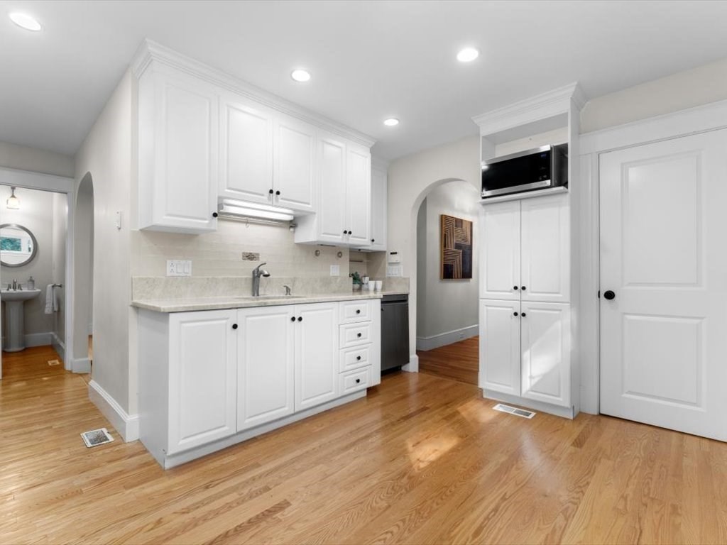 51 Bourne St Unit 51, Newton, MA 02466 - Image 13