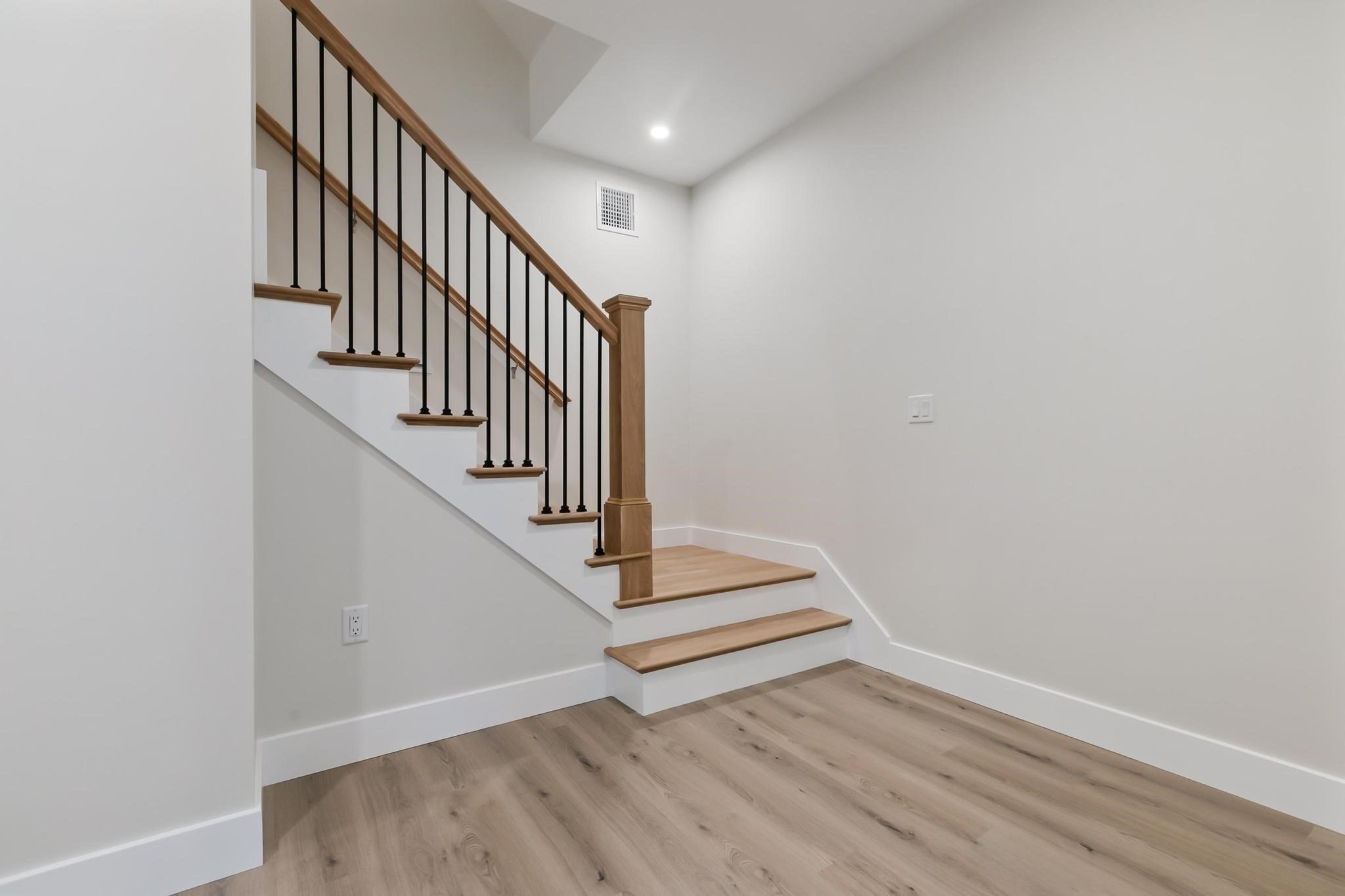 4 Adams Street, Wakefield, MA 01880 - Image 21