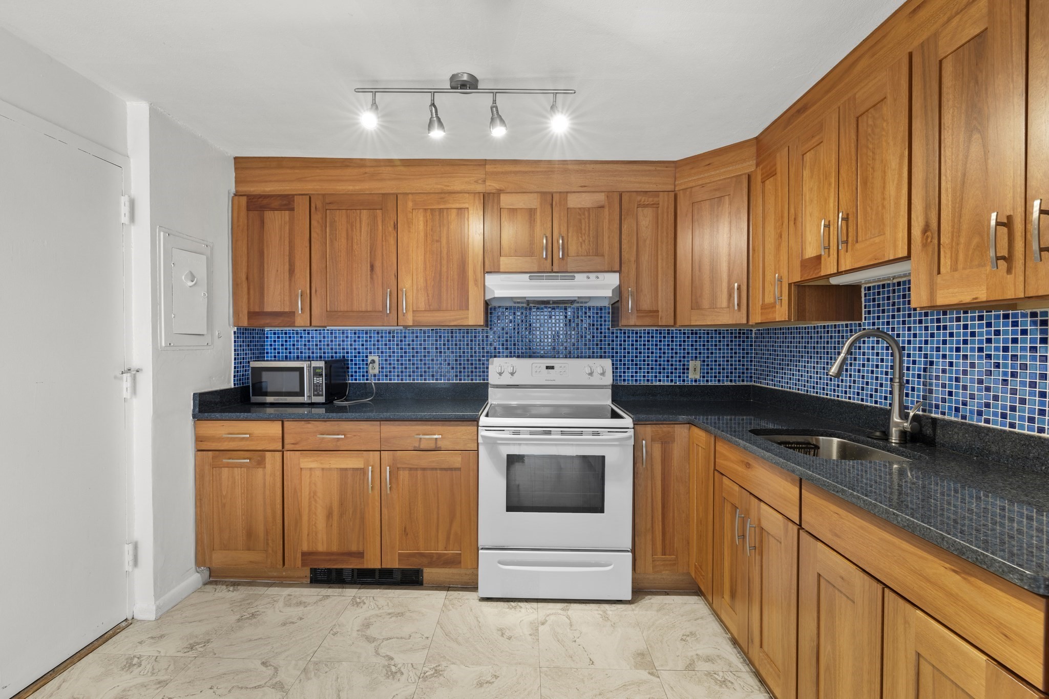 70 Jamaicaway Unit 16, Mission Hill, Boston, MA 02130 - Image 5