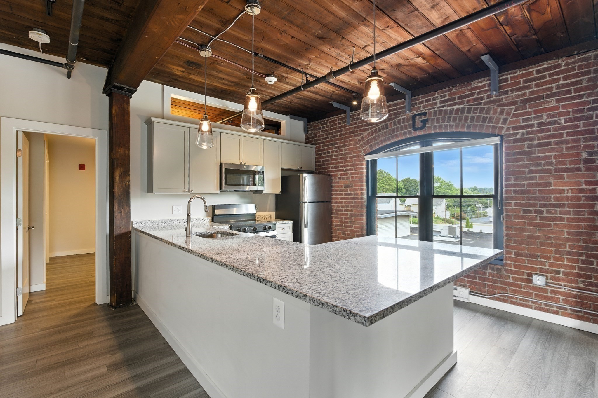 55 Sterling St Unit 306, Clinton, MA 01510 - Image 4