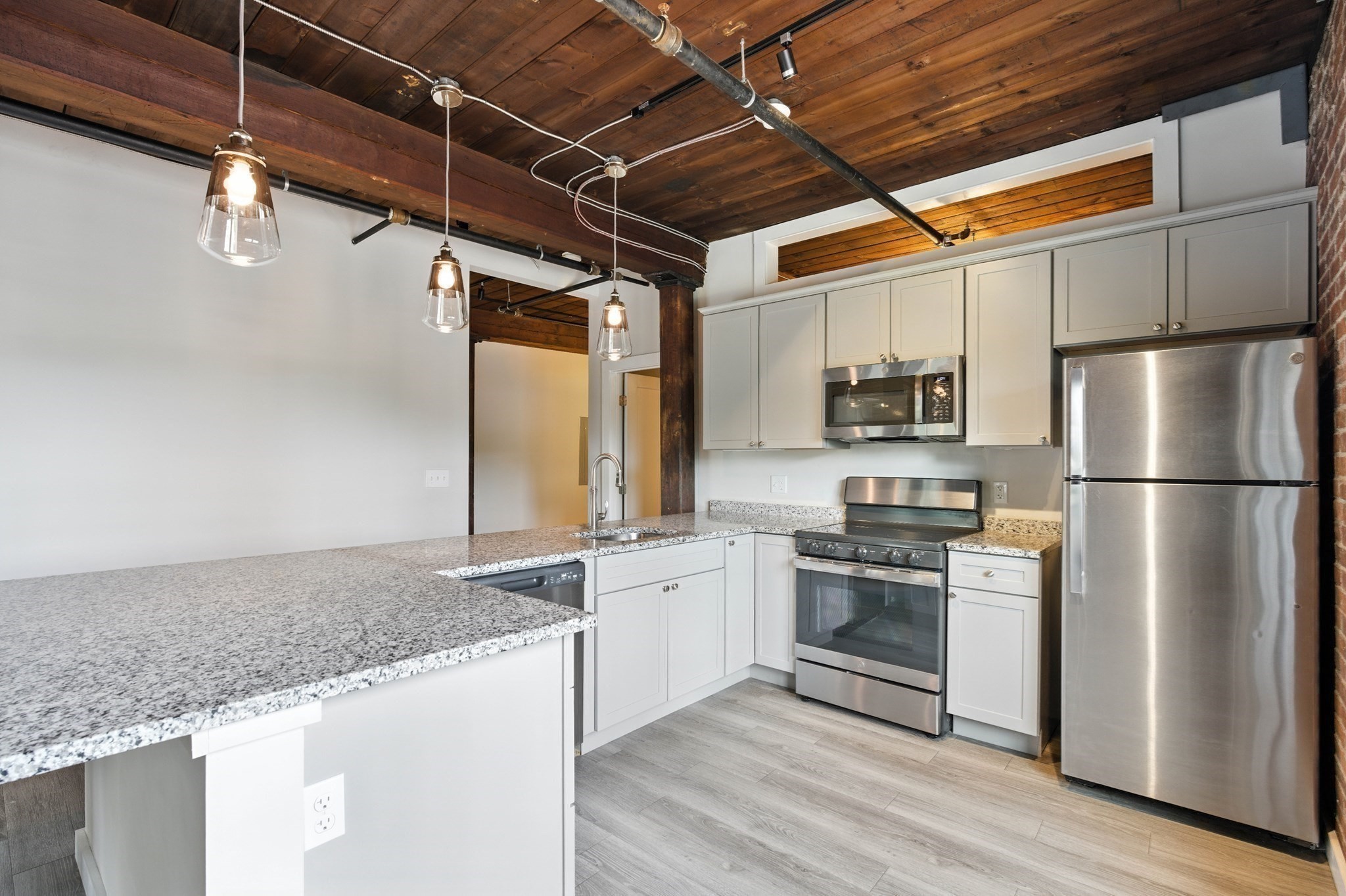 55 Sterling St Unit 306, Clinton, MA 01510 - Image 5