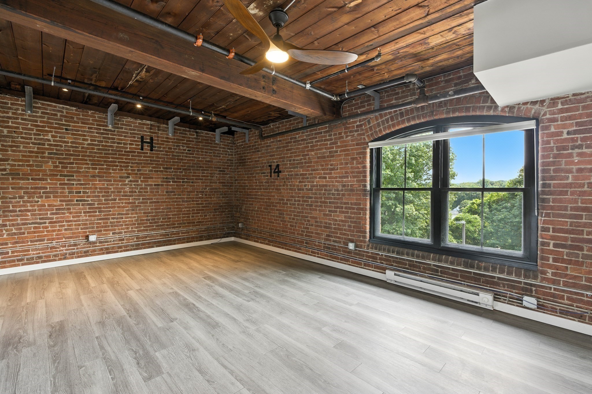 55 Sterling St Unit 306, Clinton, MA 01510 - Image 9