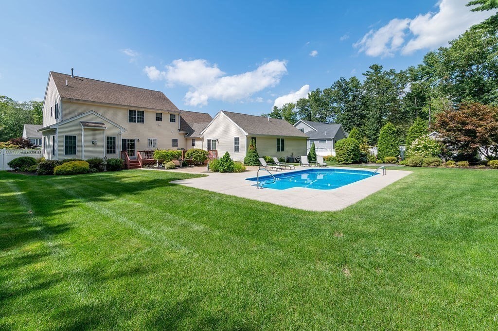 53 Queens Circle, Raynham, MA 02767 - Image 11