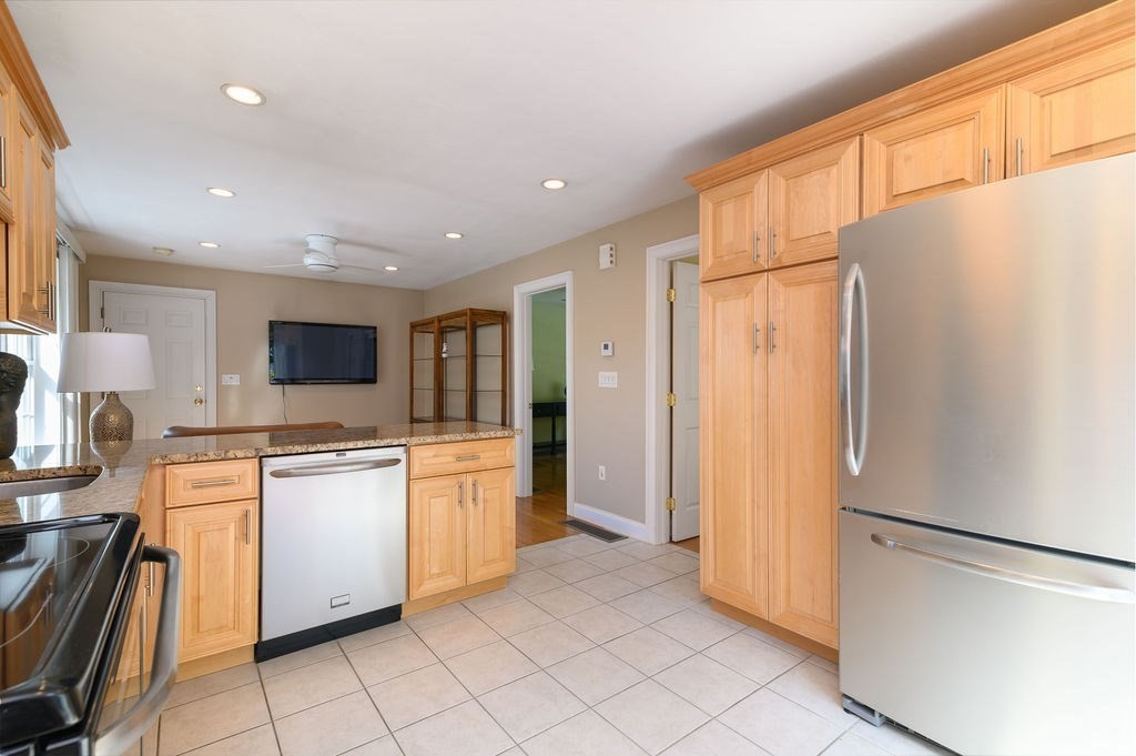 53 Queens Circle, Raynham, MA 02767 - Image 33