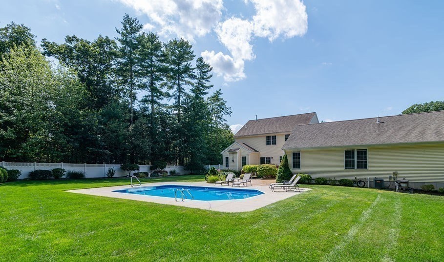 53 Queens Circle, Raynham, MA 02767 - Image 10