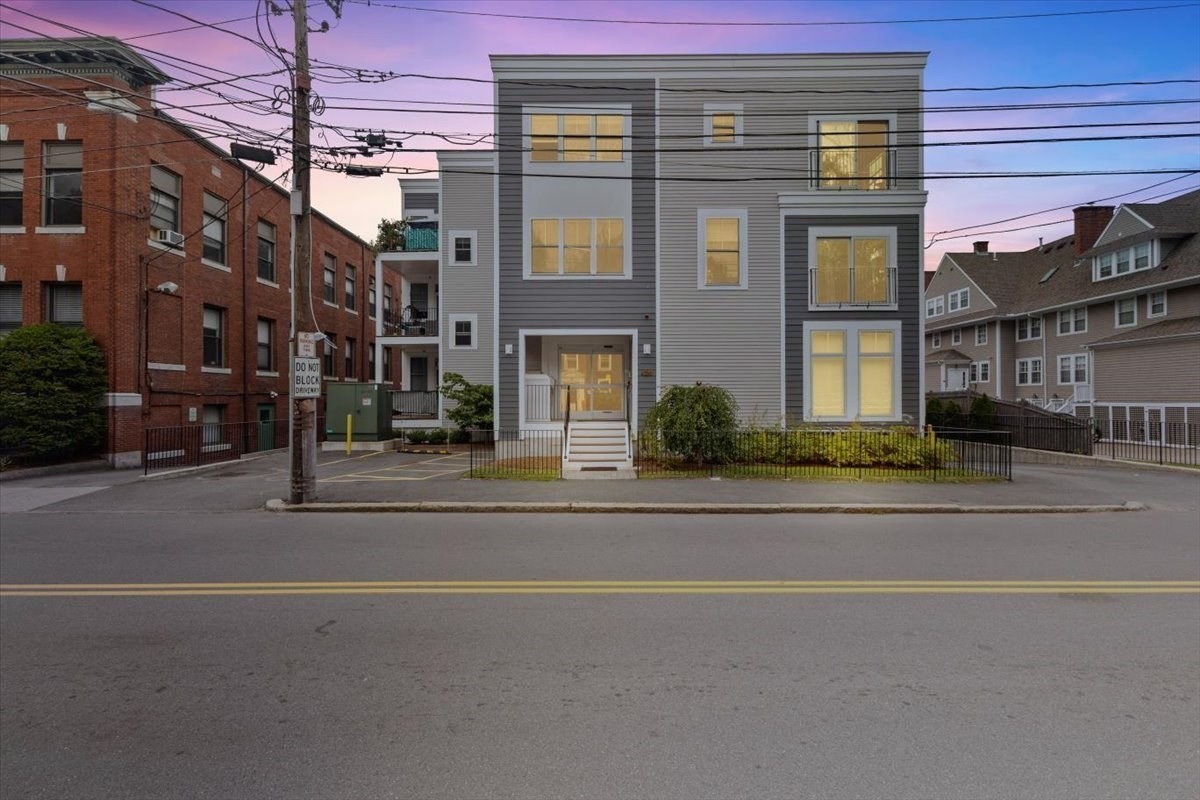 429 Cherry St Unit 11, Newton, MA 02465 - Image 2
