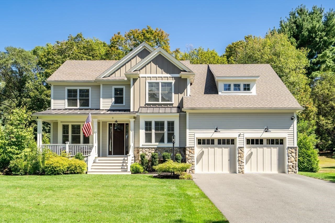 5 Clark Rd, Bedford, MA 01730