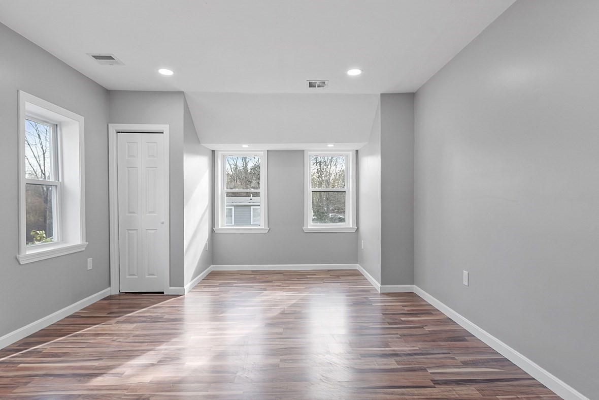 135 Cumberland Ave, Attleboro, MA 02703 - Image 28