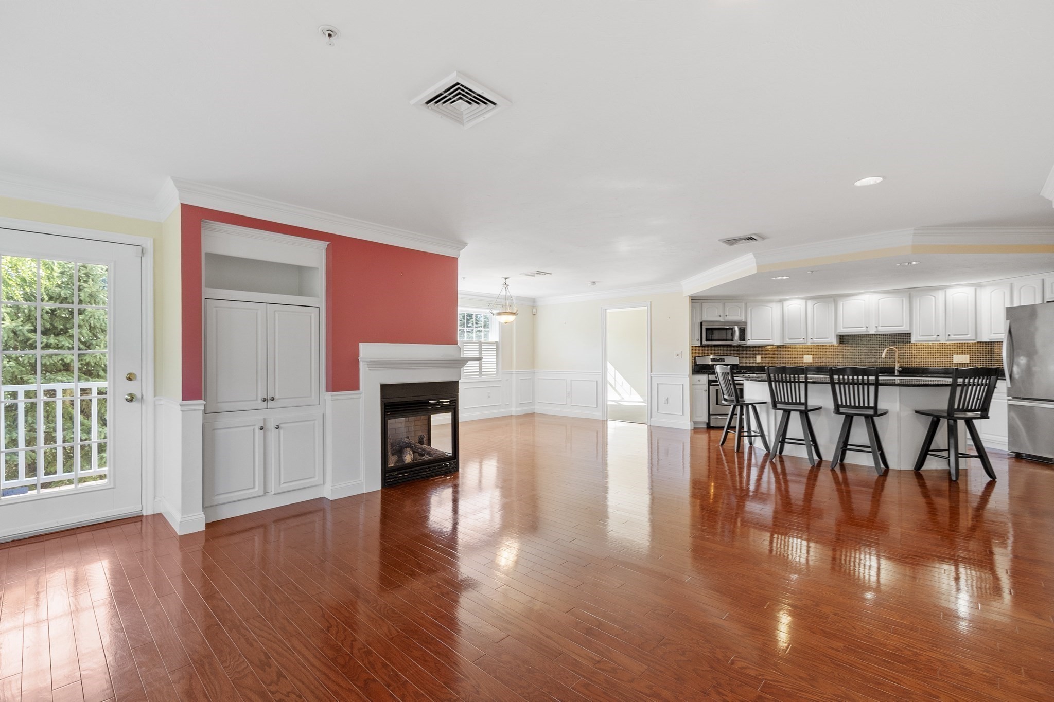 5 Mission Rd Unit 203, Chelmsford, MA 01863