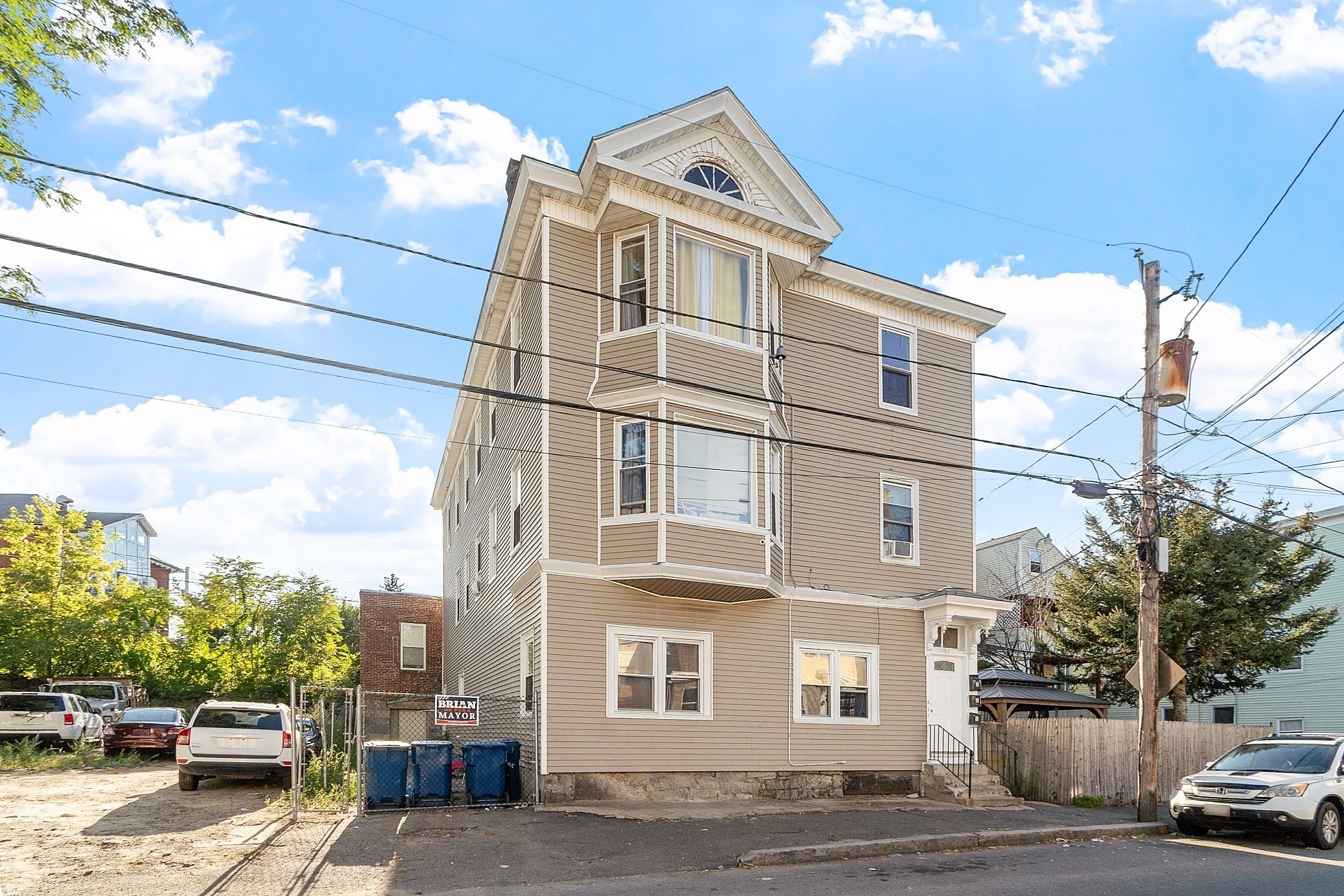 192 Union, Lawrence, MA 01810